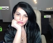 miracleesss is a 40 year old female webcam sex model.