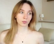 sugaristic is a 21 year old female webcam sex model.