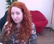 dreamlandma is a 18 year old female webcam sex model.