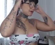 cathywaynef is a  year old female webcam sex model.