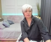 carmensoft is a 44 year old female webcam sex model.