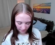 eadlindudley is a 18 year old female webcam sex model.