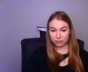 emilia_ilia is a 19 year old female webcam sex model.
