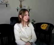 judi_fly is a 18 year old female webcam sex model.