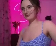 luna_raee is a  year old female webcam sex model.
