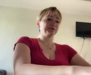 silkandspice is a 43 year old female webcam sex model.