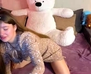 roraline_lov is a  year old female webcam sex model.