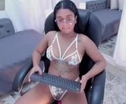 emma_morrison is a 24 year old female webcam sex model.