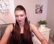 alisaperes is a 18 year old female webcam sex model.