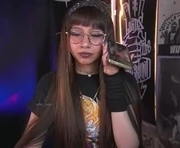 elle_uwu is a 24 year old female webcam sex model.