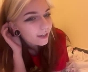 lizzyylovesick is a 23 year old female webcam sex model.