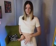 tamara_frank is a 18 year old female webcam sex model.