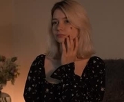 cassie130505 is a 20 year old female webcam sex model.