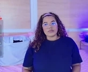 niickypurple is a 31 year old female webcam sex model.