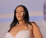 nicollerousee is a  year old female webcam sex model.