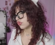 softsunday69 is a 18 year old female webcam sex model.