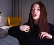 skyeriehm is a 18 year old female webcam sex model.