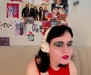 tracylilith is a  year old female webcam sex model.