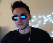 slimvers is a 24 year old male webcam sex model.