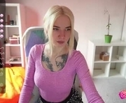 mel_collins is a 24 year old female webcam sex model.