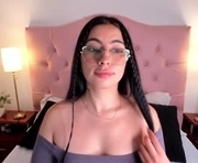laurenn_smitth is a 23 year old female webcam sex model.