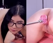 kinky_cloe is a 18 year old female webcam sex model.