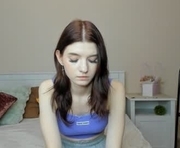 roseblanche2k is a 19 year old female webcam sex model.