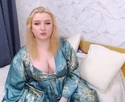 nikaking22 is a 24 year old female webcam sex model.