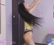 lina_robbins is a 20 year old female webcam sex model.