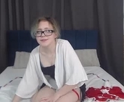 emilyangels is a 18 year old female webcam sex model.
