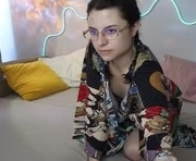 kali_avis is a 18 year old female webcam sex model.