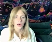 olisa_fox is a 21 year old female webcam sex model.