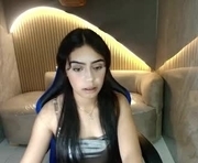 miaa_skatt_r is a 19 year old female webcam sex model.