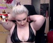 lexygold is a 38 year old female webcam sex model.