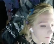 ruby_rogu3 is a 23 year old female webcam sex model.