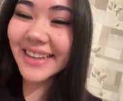 brandysveum is a 18 year old female webcam sex model.