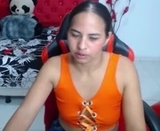 nicol_ross19 is a  year old female webcam sex model.