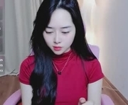 miu999 is a 19 year old female webcam sex model.