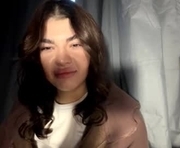 maziebathrick is a 18 year old female webcam sex model.