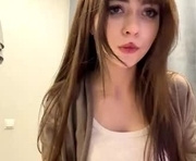 judyblihovde is a 18 year old female webcam sex model.