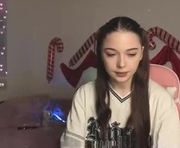 bellamollys is a  year old female webcam sex model.