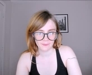 pureheartt is a 19 year old female webcam sex model.