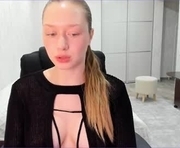 ephorium is a 18 year old female webcam sex model.