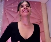 valen_reyess1 is a 19 year old female webcam sex model.