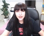 elsaneal is a 20 year old female webcam sex model.