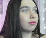 arianahot777 is a 21 year old female webcam sex model.