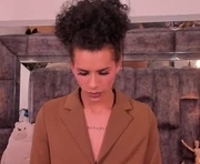lyadumont is a 21 year old shemale webcam sex model.