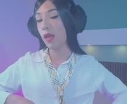 madiefox7 is a 18 year old shemale webcam sex model.