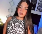 miss_zz is a  year old shemale webcam sex model.