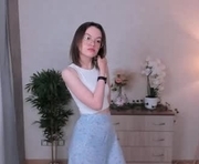 fannycarradine is a 18 year old female webcam sex model.